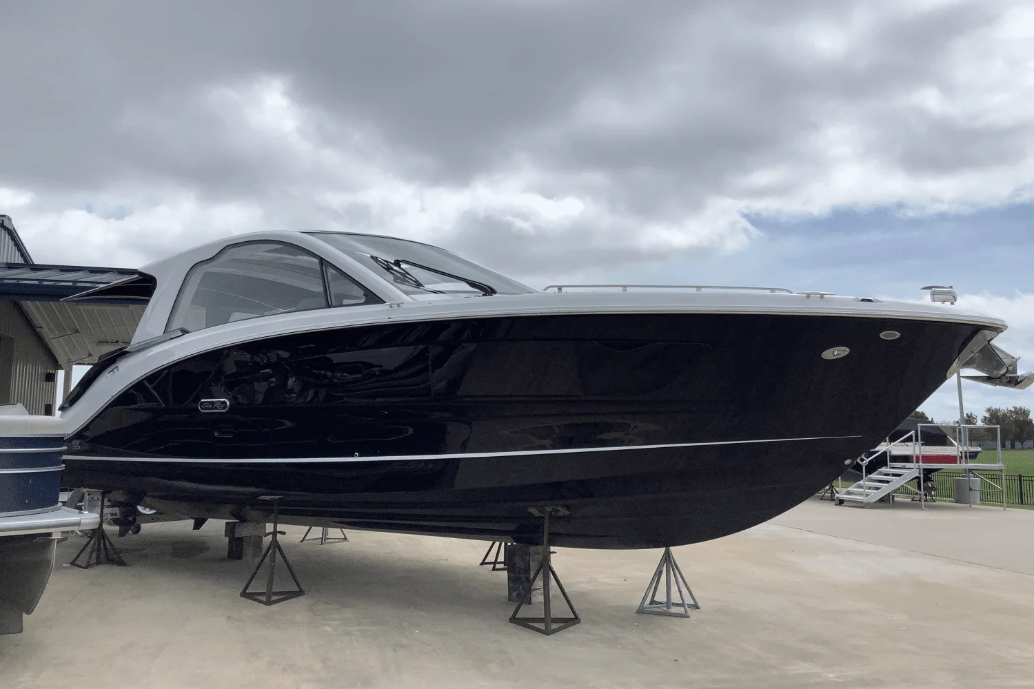 2025 Sea Ray Sundancer 370 Image Thumbnail #1