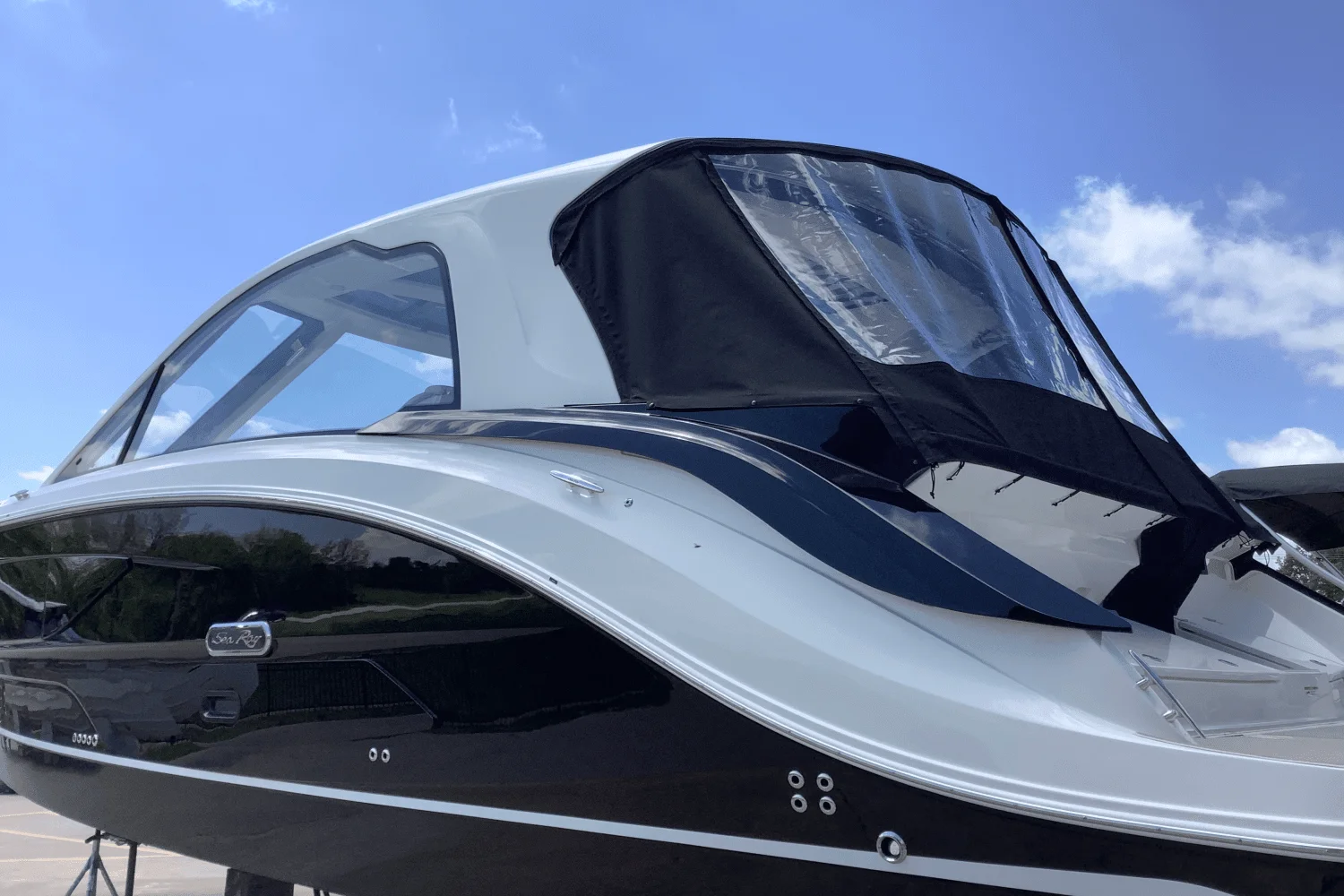 2025 Sea Ray Sundancer 370 Image Thumbnail #6