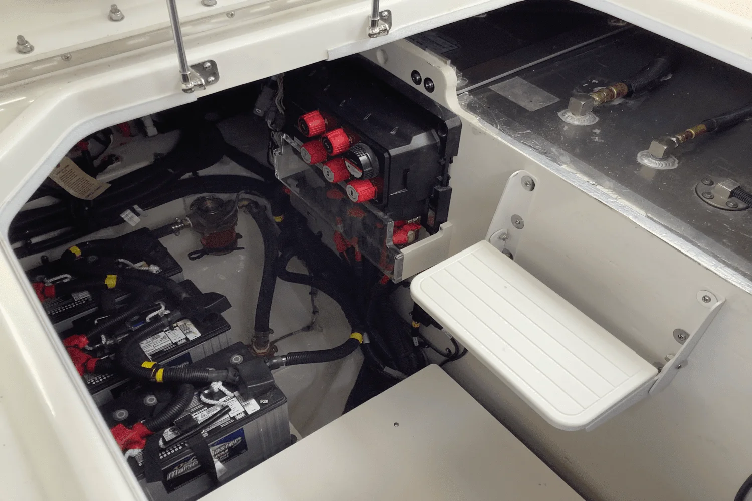 2025 Sea Ray Sundancer 370 Image Thumbnail #41