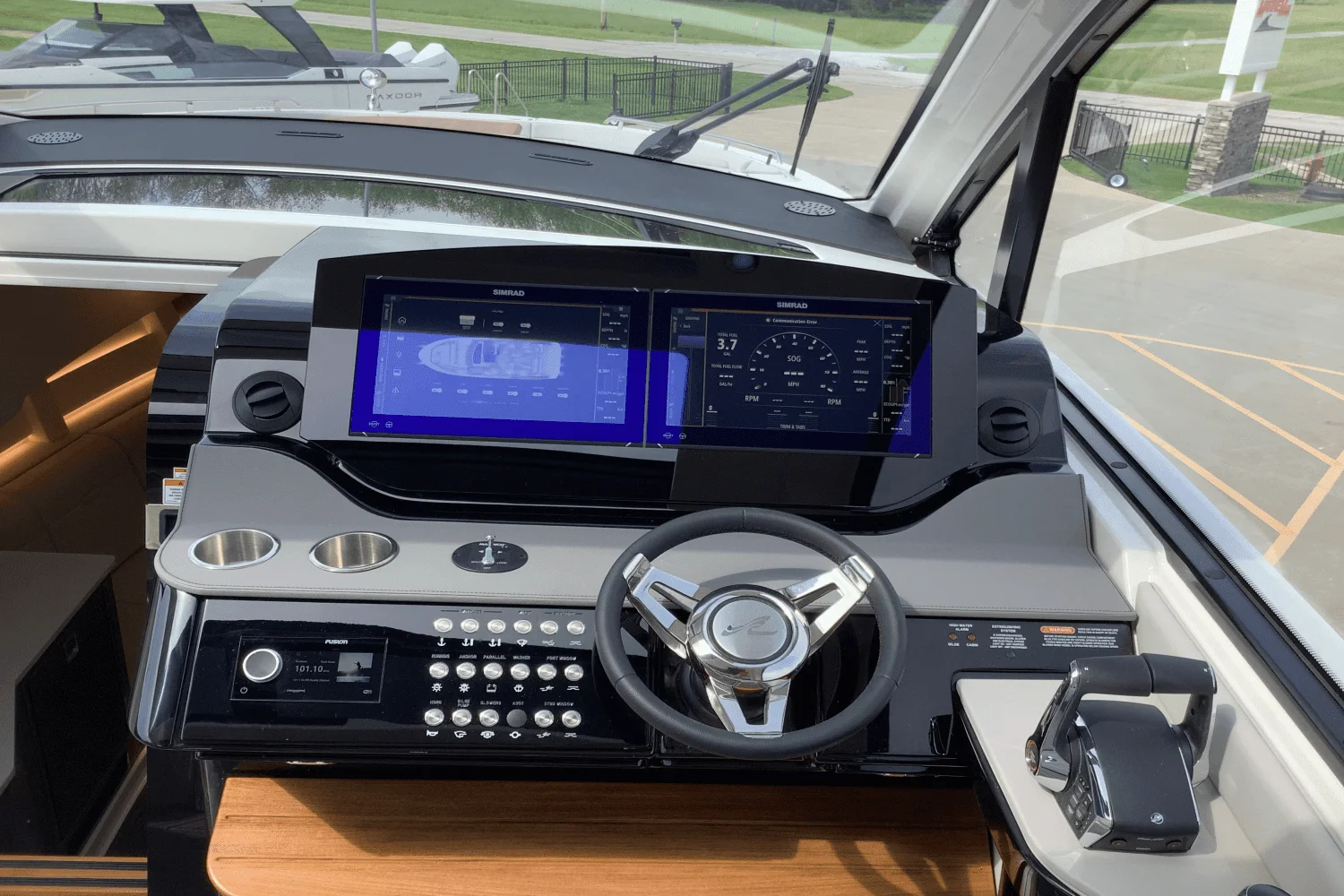 2025 Sea Ray Sundancer 370 Image Thumbnail #20