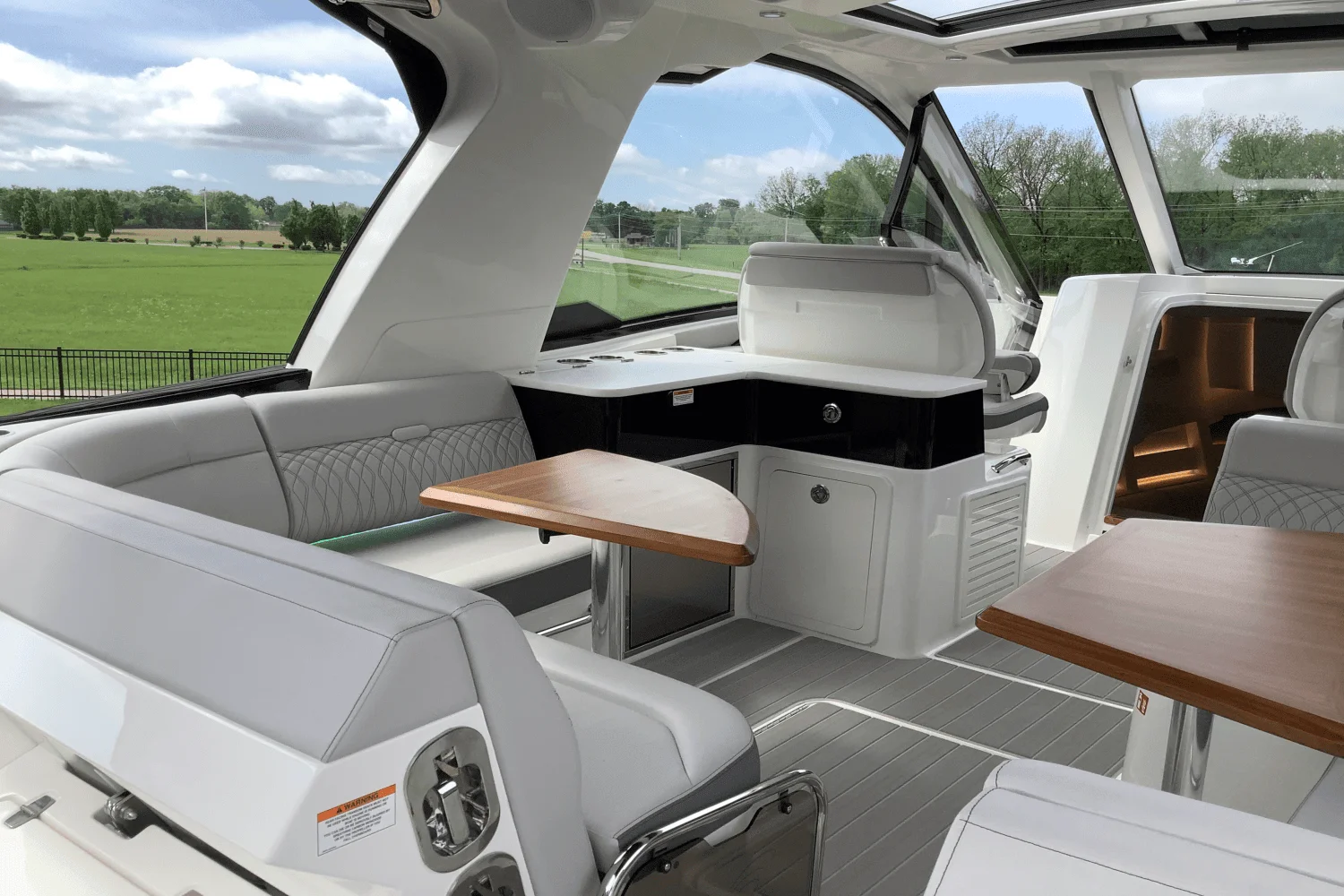 2025 Sea Ray Sundancer 370 Image Thumbnail #34