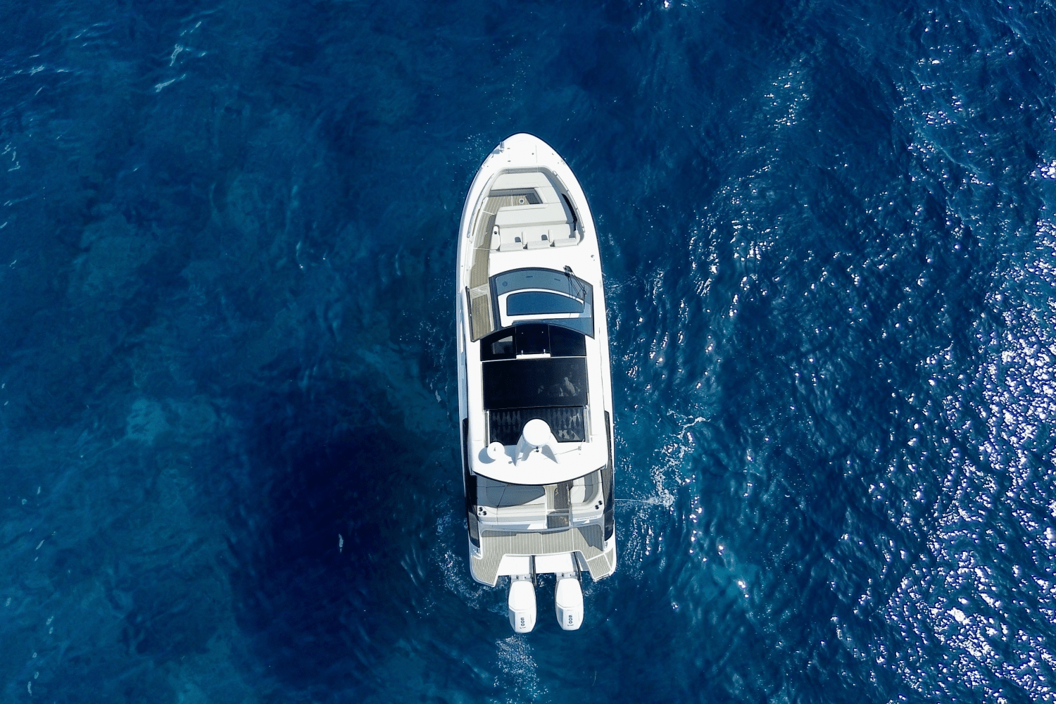 2025 Sea Ray Sundancer 370 Outboard Image Thumbnail #6