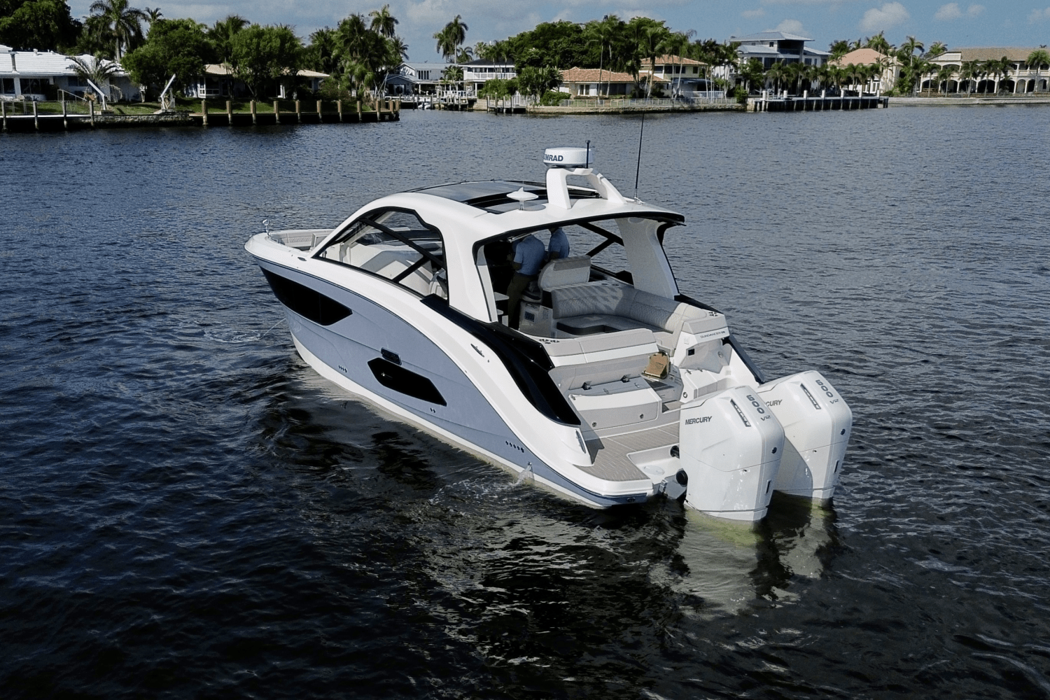 2025 Sea Ray Sundancer 370 Outboard Image Thumbnail #8