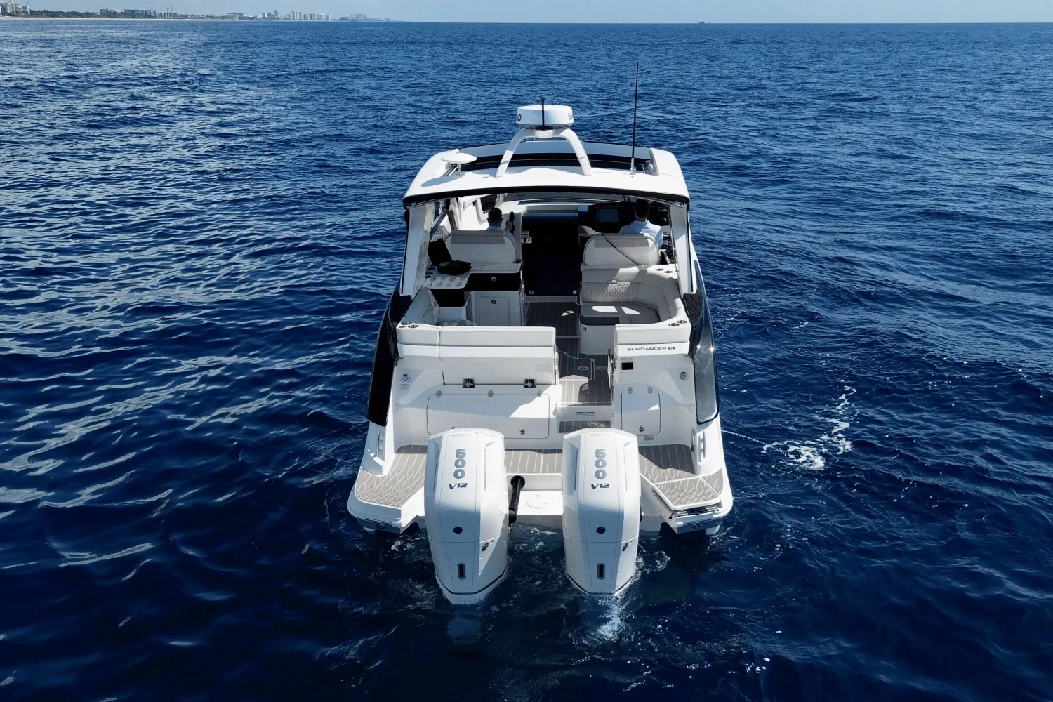 2025 Sea Ray Sundancer 370 Outboard Image Thumbnail #5