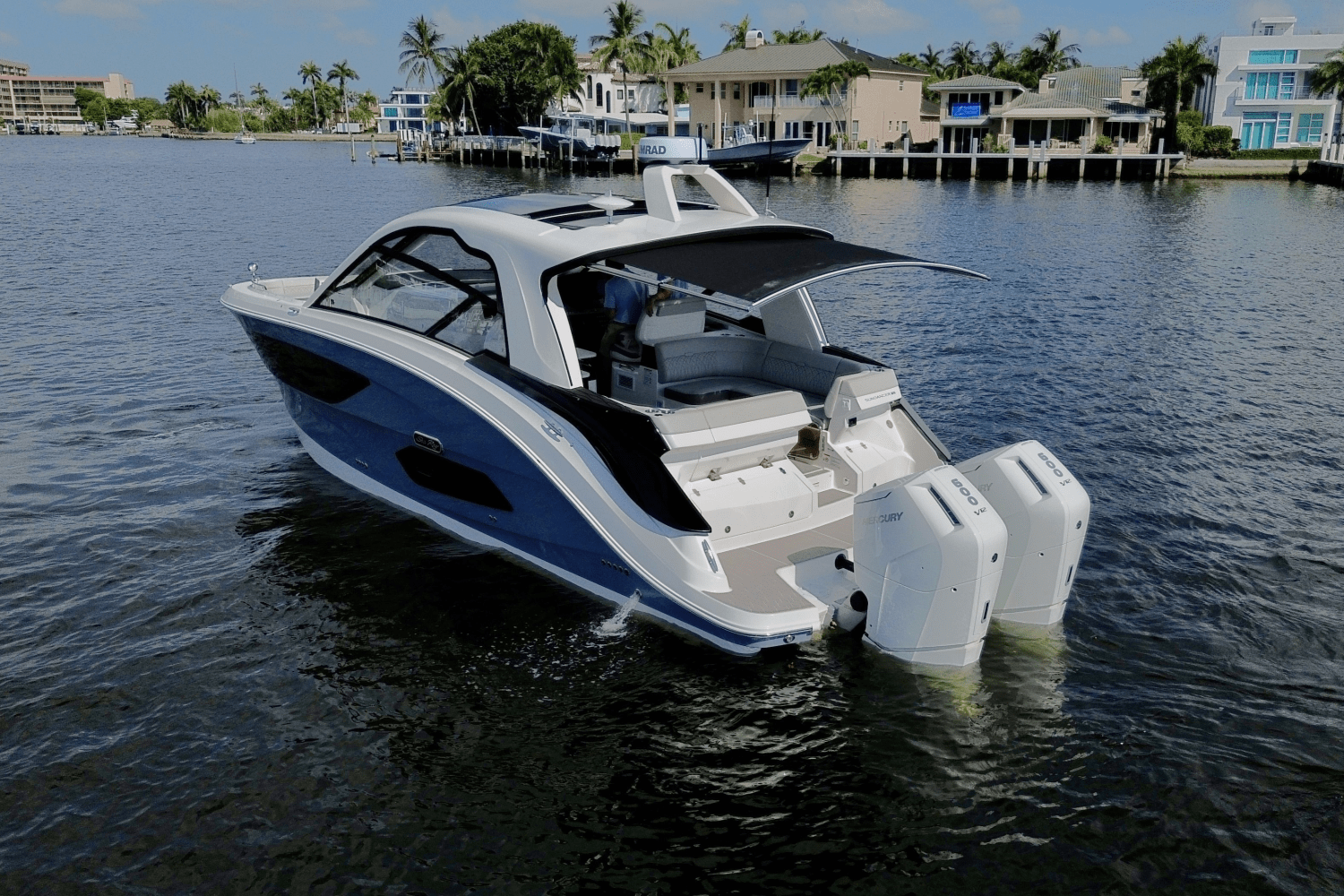2025 Sea Ray Sundancer 370 Outboard Image Thumbnail #9
