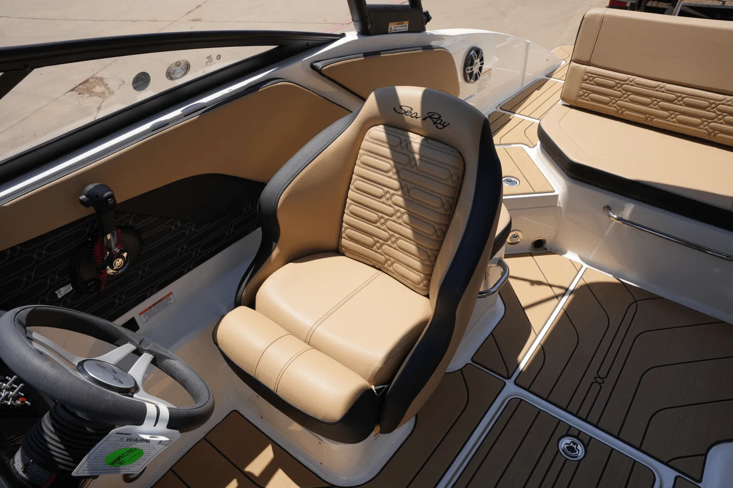 2025 Sea Ray SPX 210 Image Thumbnail #13