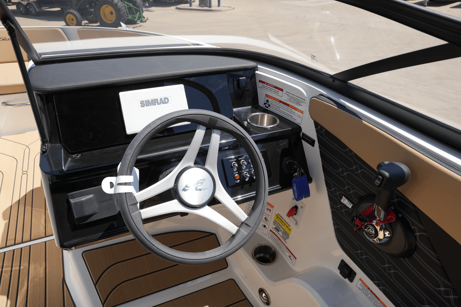 2025 Sea Ray SPX 210 Image Thumbnail #14