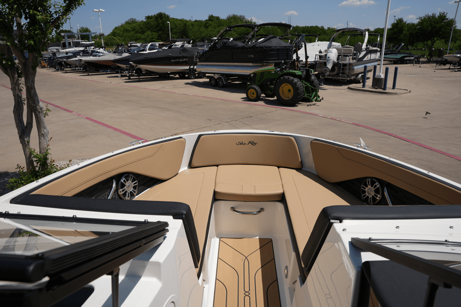 2025 Sea Ray SPX 210 Image Thumbnail #17