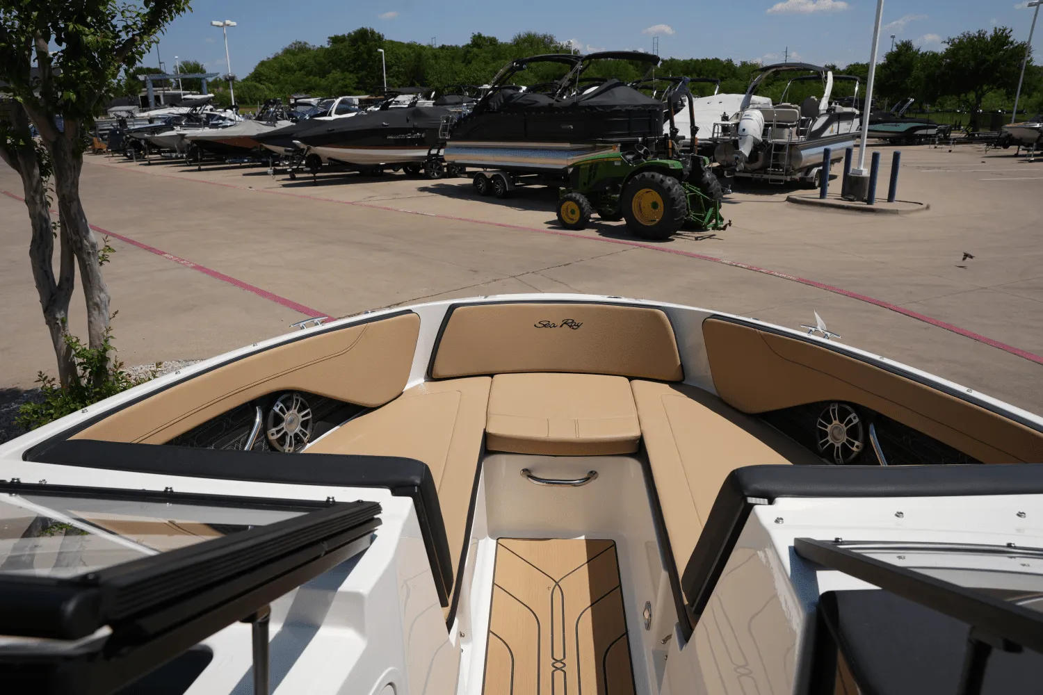 2025 Sea Ray SPX 210 Image Thumbnail #17