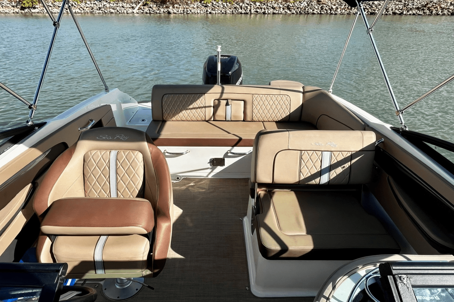 2016 Sea Ray 240 SUNDECK OUTBOARD Image Thumbnail #13