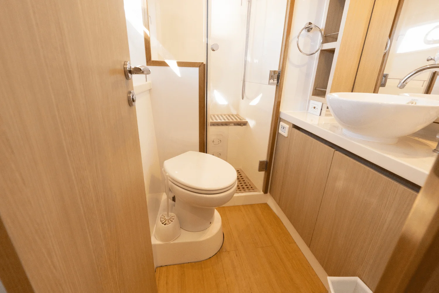 2019 Aquila 44 Image Thumbnail #51