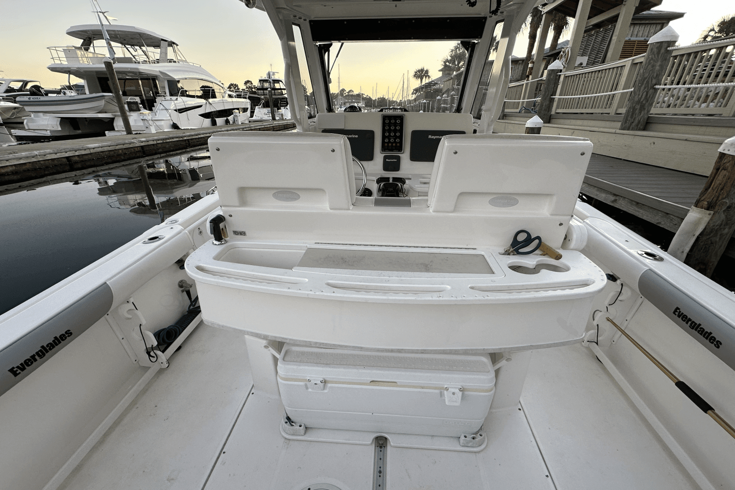 2012 Everglades 275 CENTER CONSOLE Image Thumbnail #6