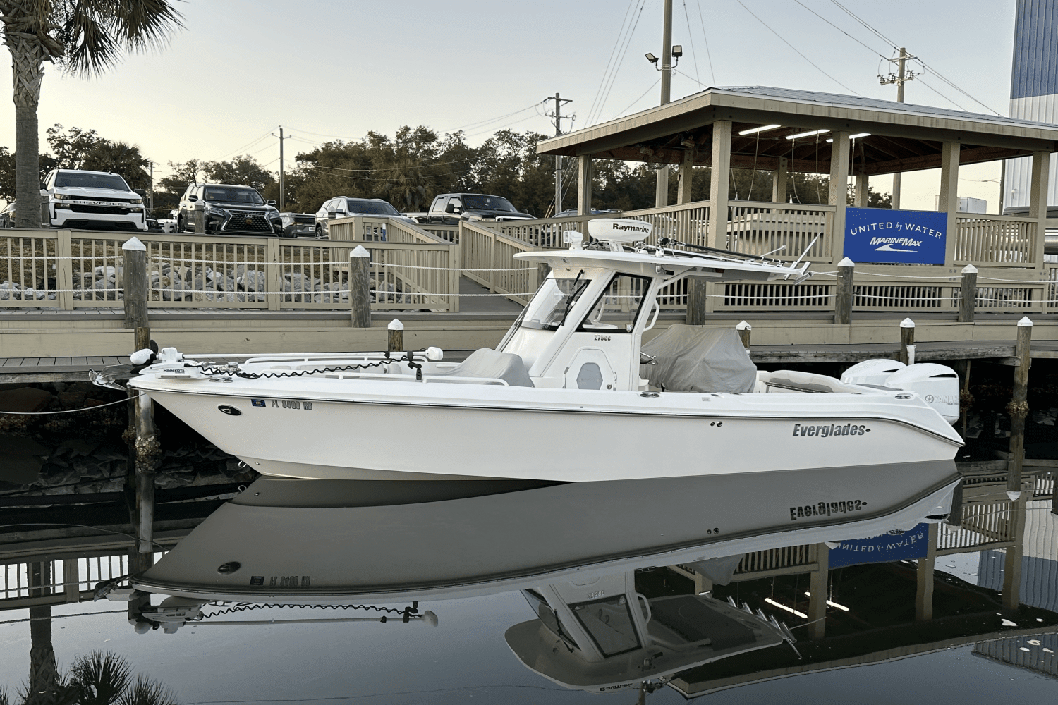 2012 Everglades 275 CENTER CONSOLE Image Thumbnail #2