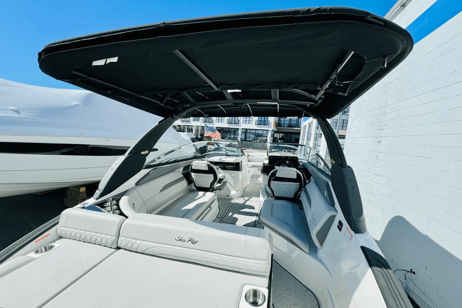 2025 Sea Ray SLX 260 Outboard Image Thumbnail #15