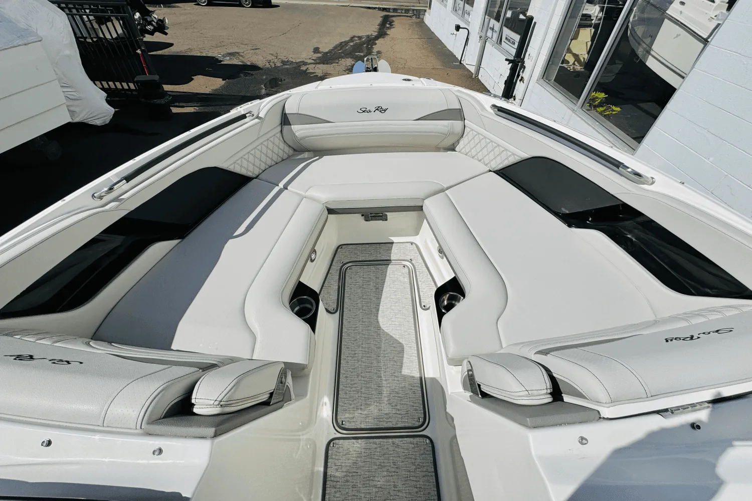 2025 Sea Ray SLX 260 Outboard Image Thumbnail #50