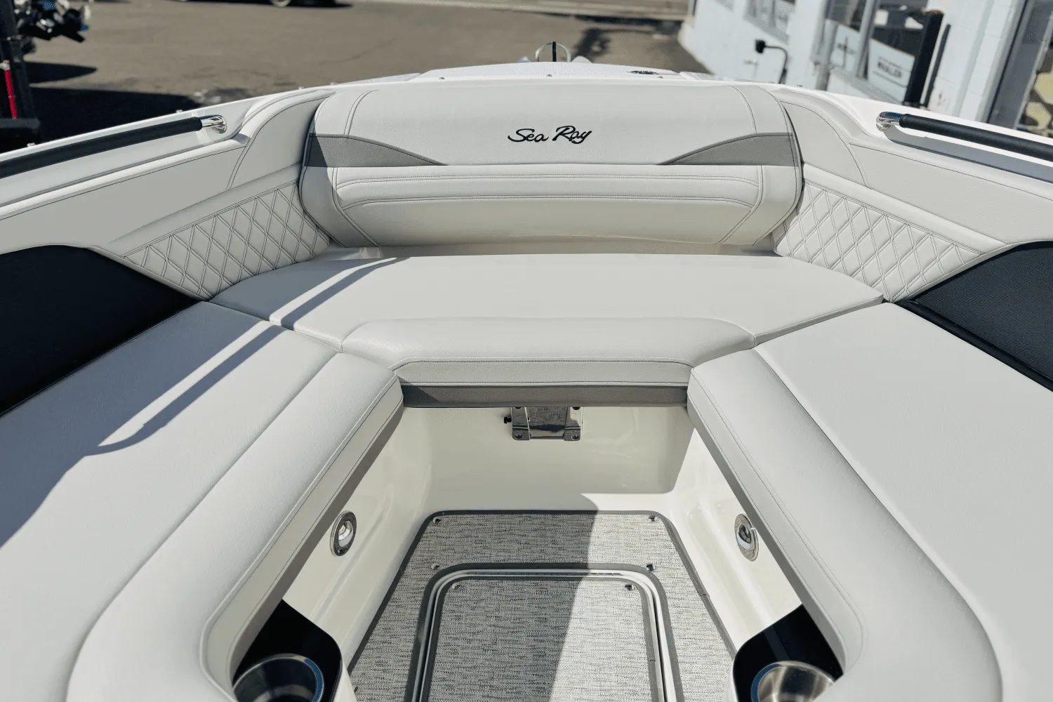 2025 Sea Ray SLX 260 Outboard Image Thumbnail #45
