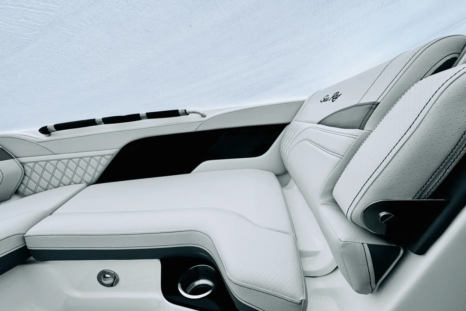2025 Sea Ray SLX 260 Outboard Image Thumbnail #54