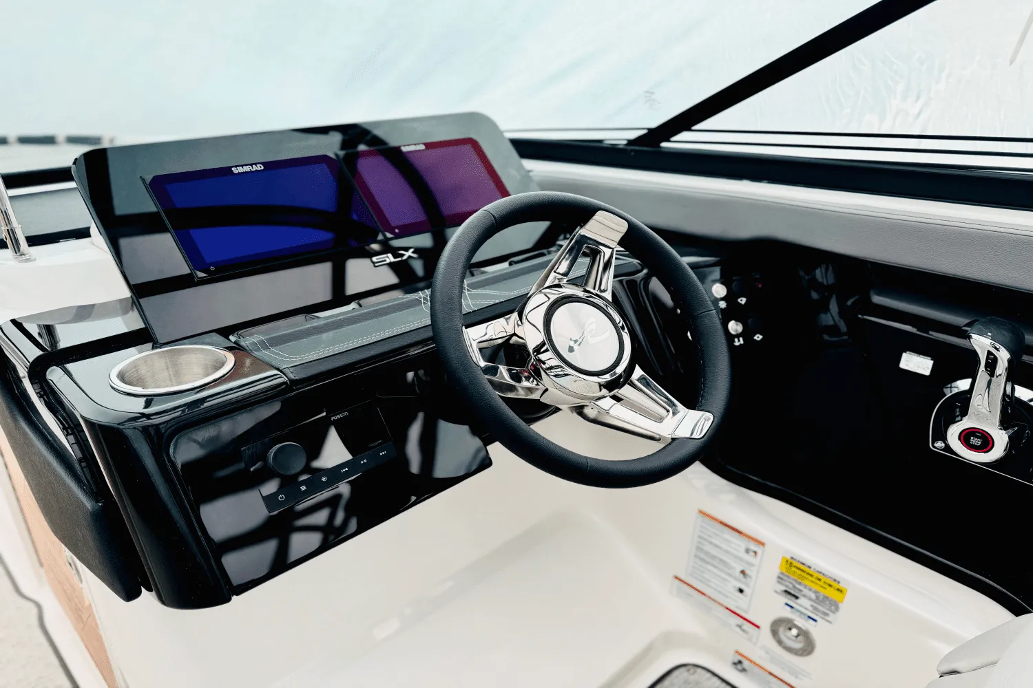 2025 Sea Ray SLX 260 Outboard Image Thumbnail #40