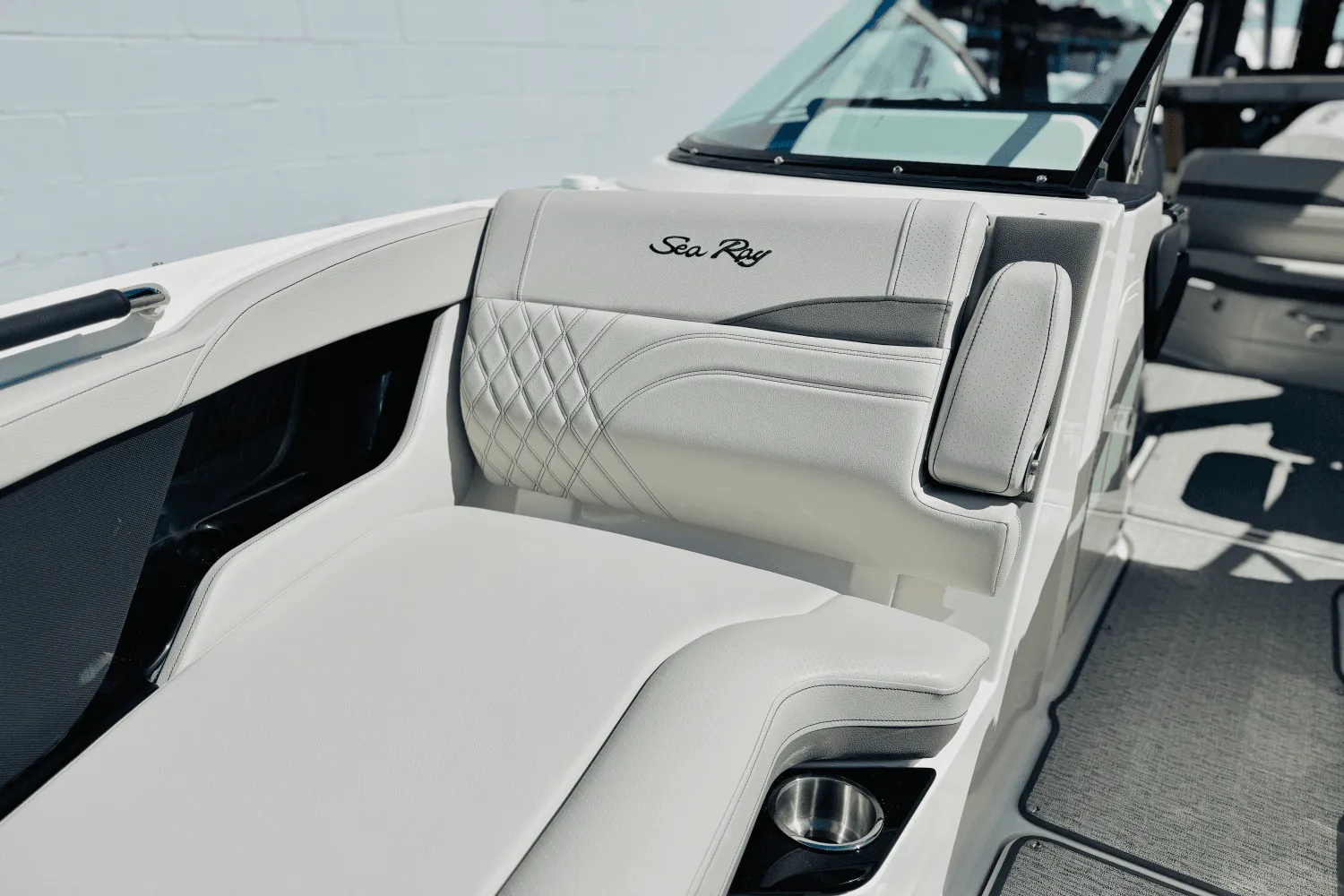 2025 Sea Ray SLX 260 Outboard Image Thumbnail #47