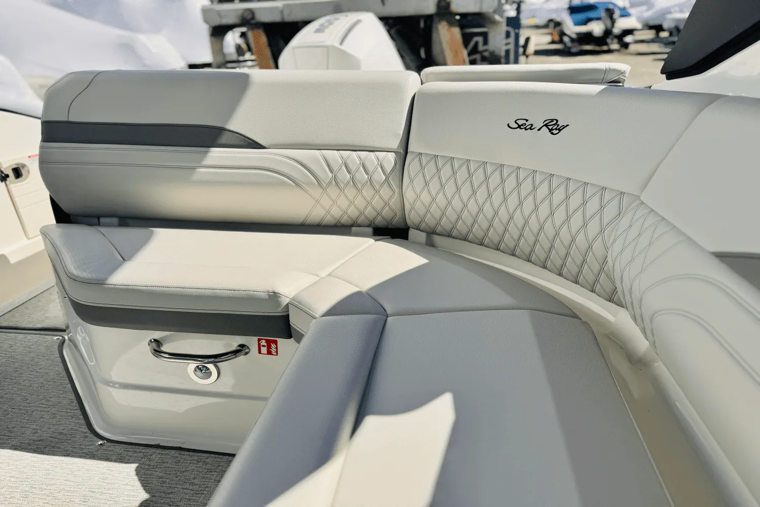 2025 Sea Ray SLX 260 Outboard Image Thumbnail #26