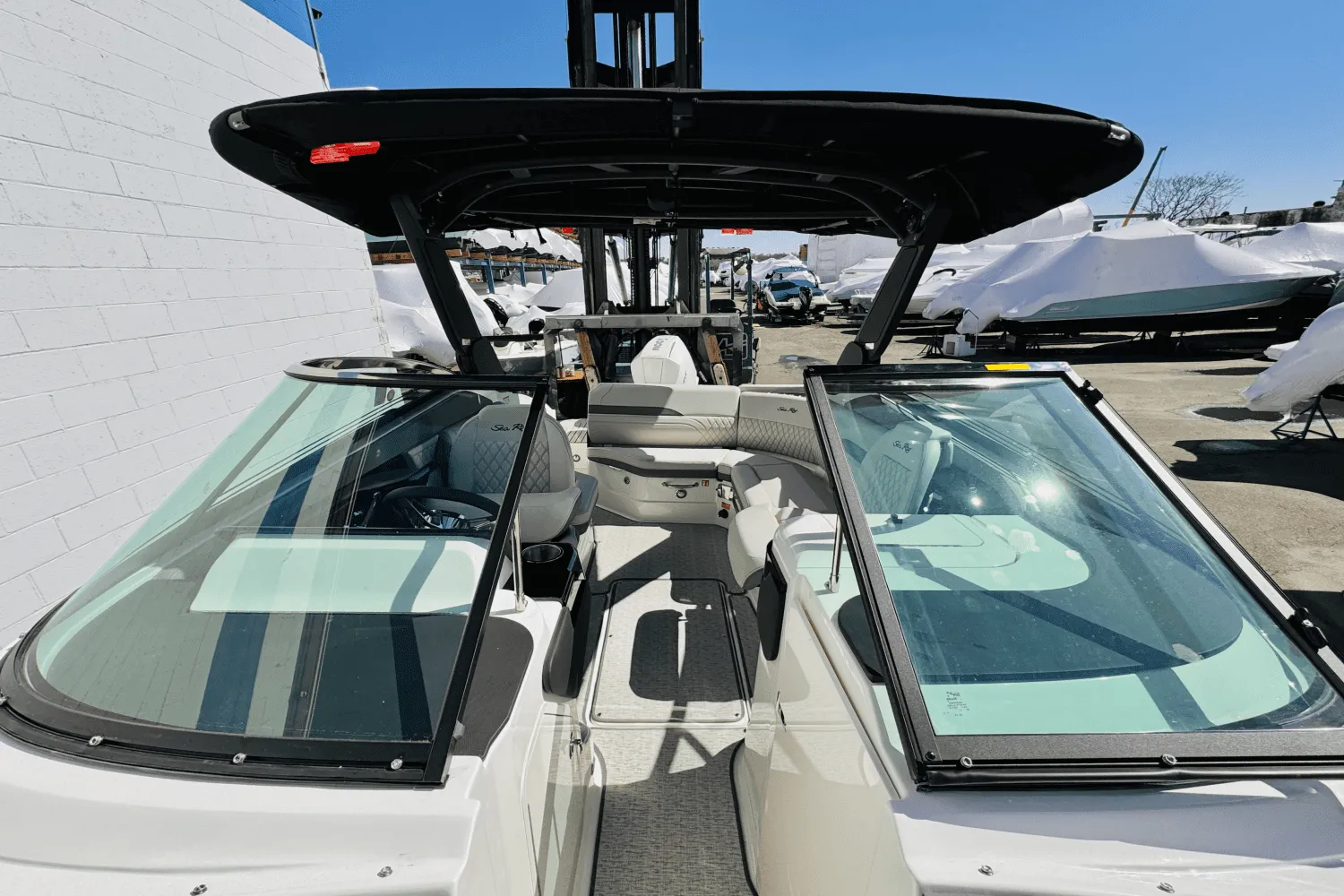 2025 Sea Ray SLX 260 Outboard Image Thumbnail #44
