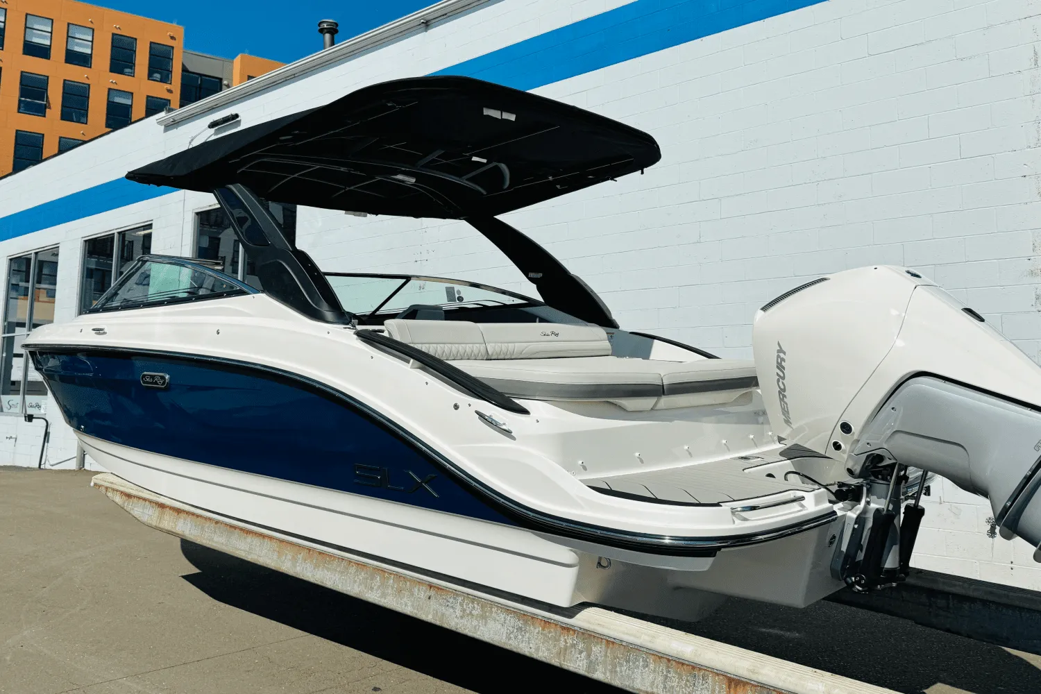 2025 Sea Ray SLX 260 Outboard Image Thumbnail #5