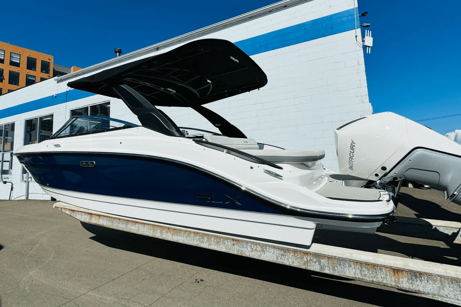 2025 Sea Ray SLX 260 Outboard Image Thumbnail #6