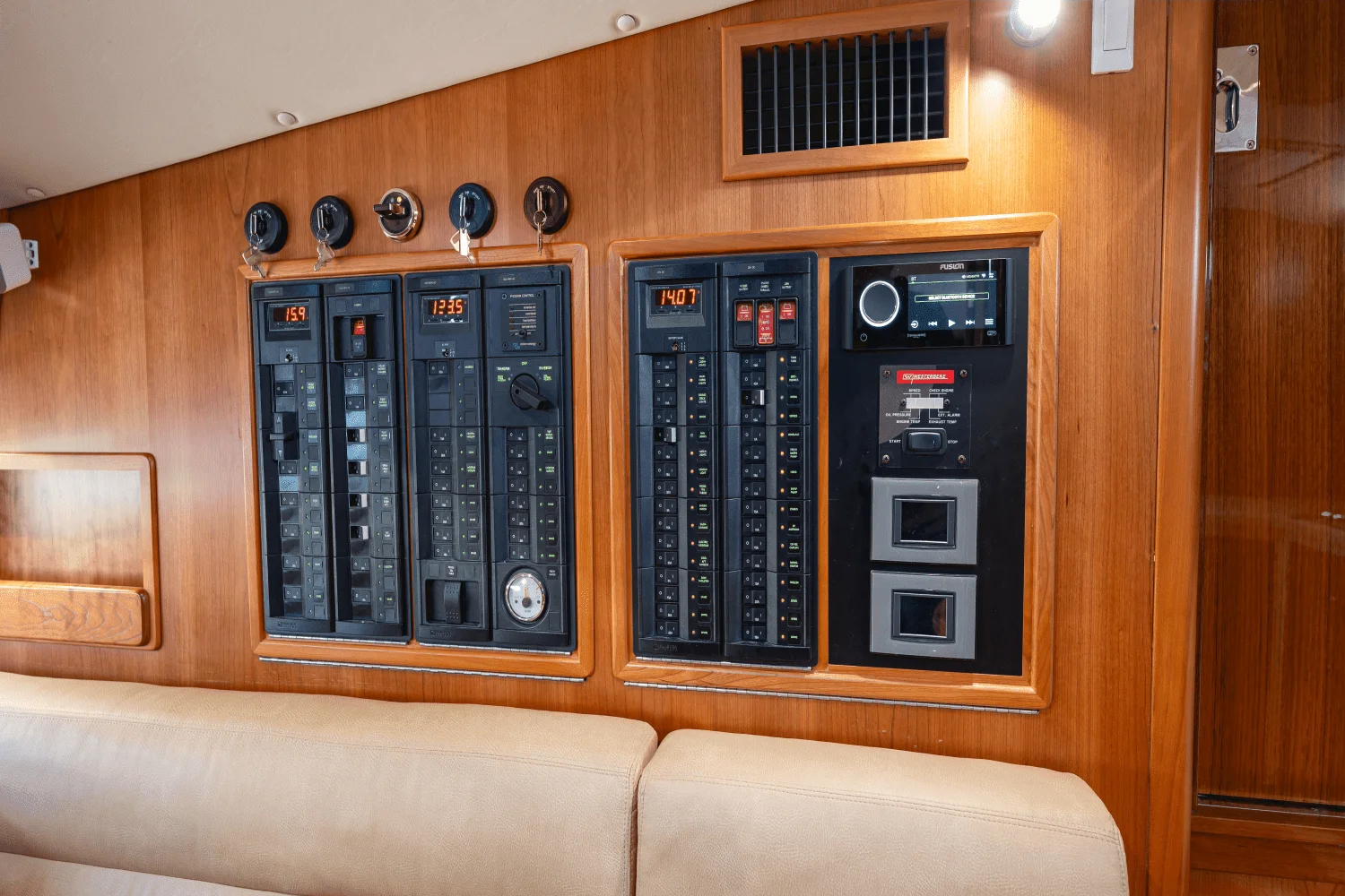 2022 MJM 53 Z Image Thumbnail #27