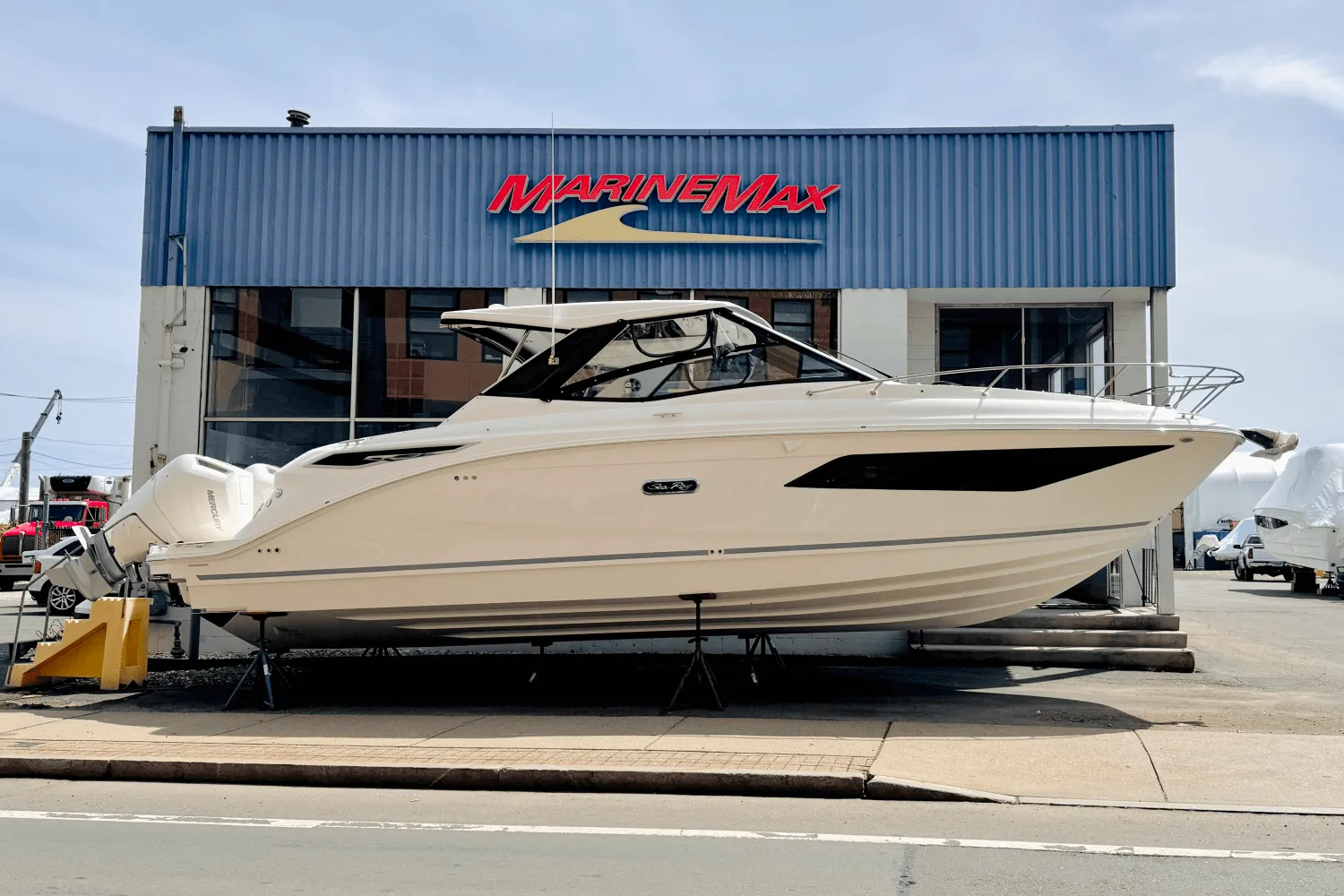 2025 Sea Ray Sundancer 320 Outboard Image Thumbnail #0