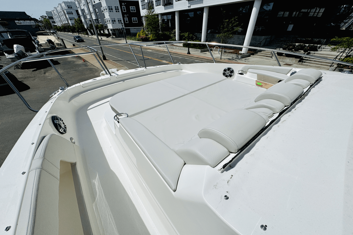 2025 Sea Ray Sundancer 320 Outboard Image Thumbnail #22
