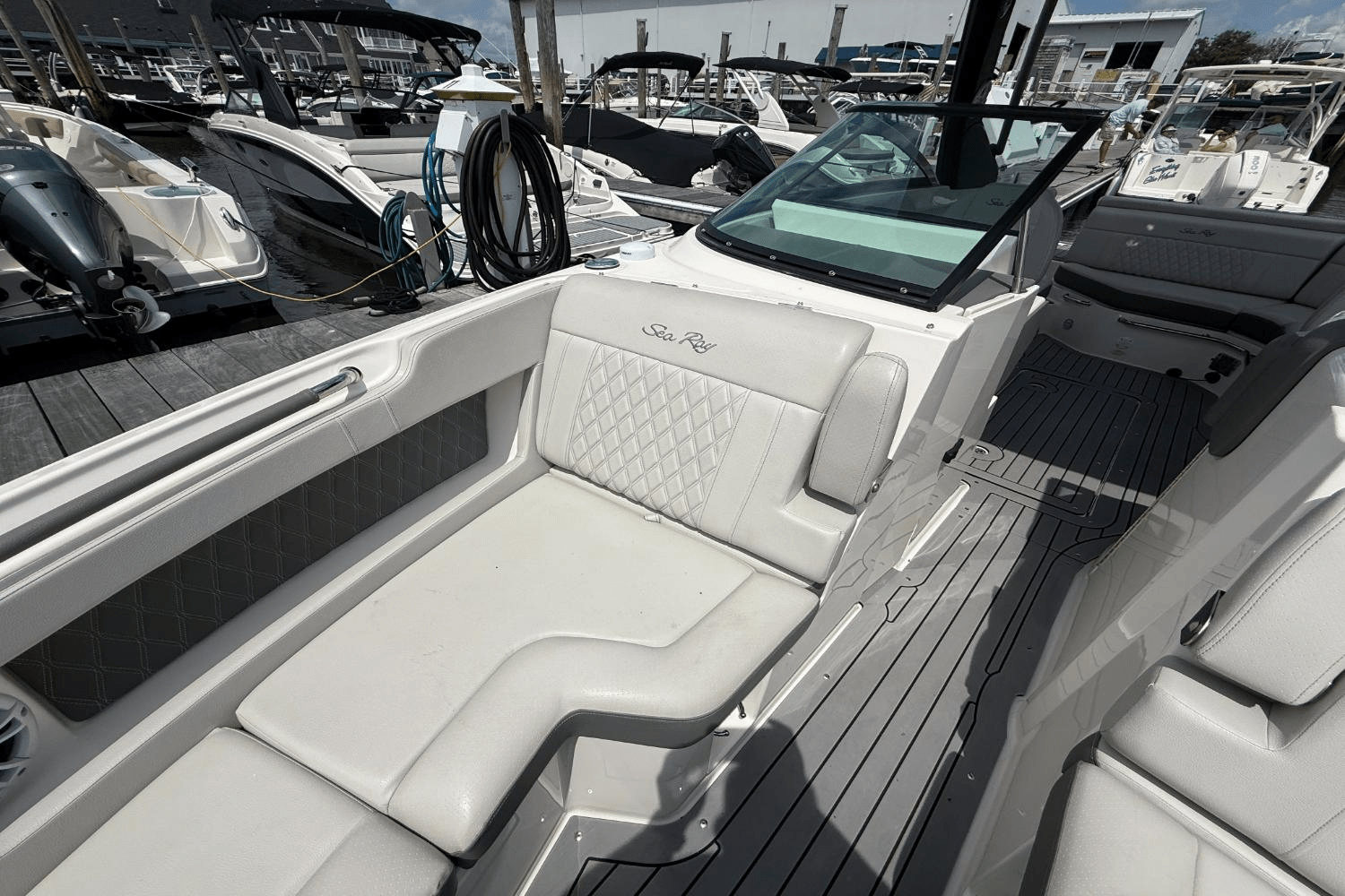 2021 Sea Ray SLX 250 Image Thumbnail #32