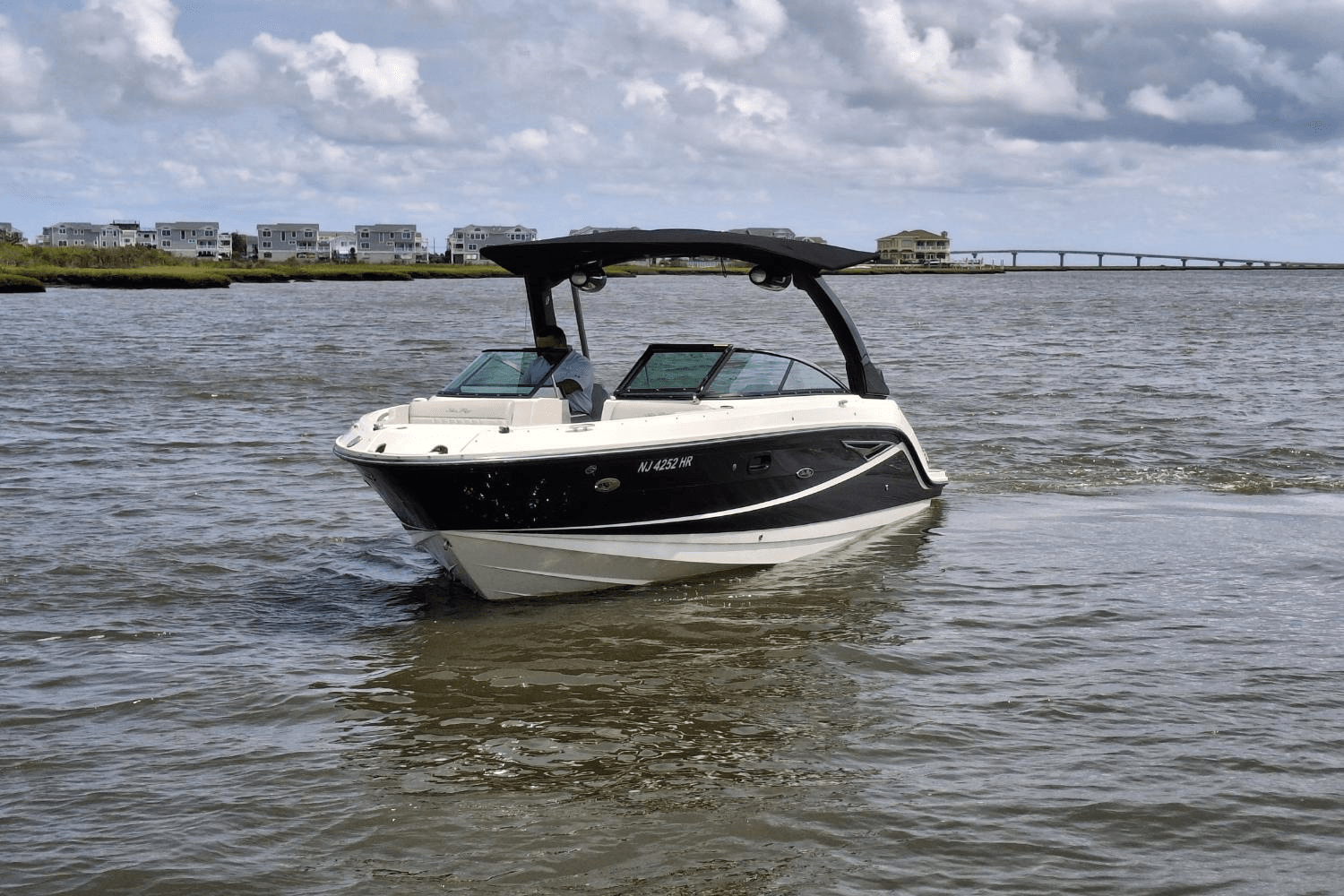 2021 Sea Ray SLX 250 Image Thumbnail #4