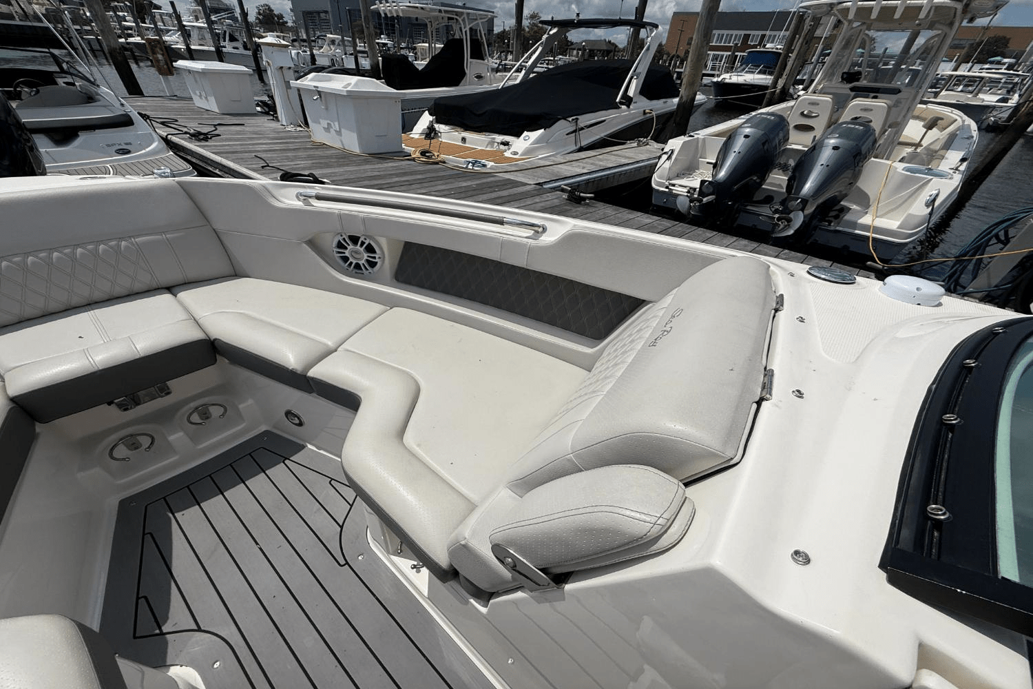 2021 Sea Ray SLX 250 Image Thumbnail #29