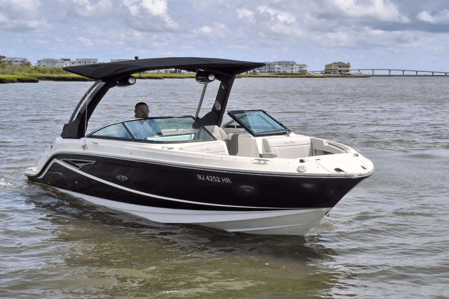 2021 Sea Ray SLX 250 Image Thumbnail #5