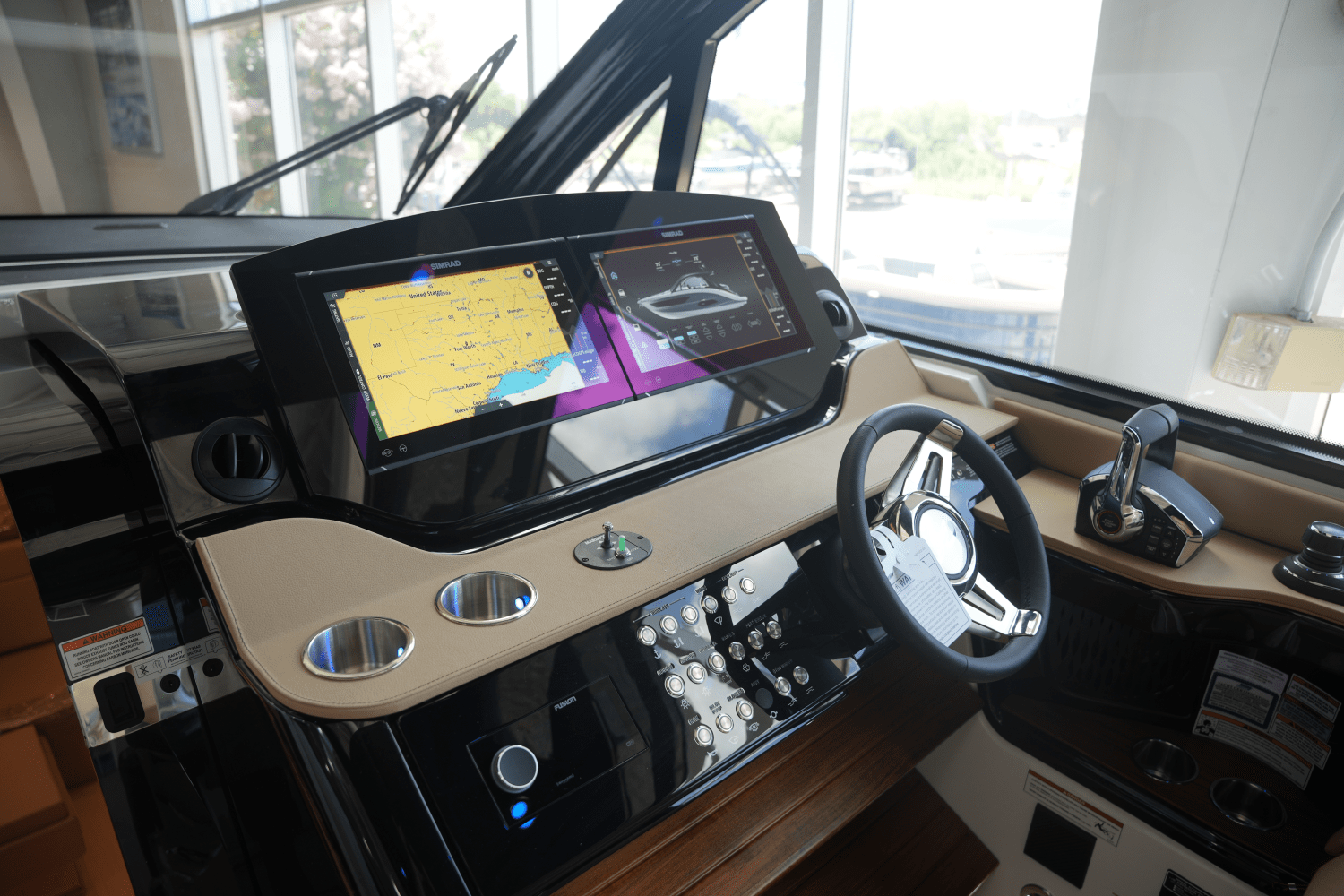 2025 Sea Ray Sundancer 370 Image Thumbnail #20