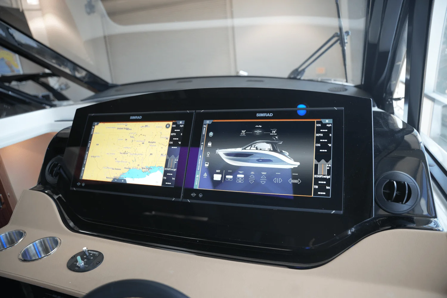 2025 Sea Ray Sundancer 370 Image Thumbnail #21