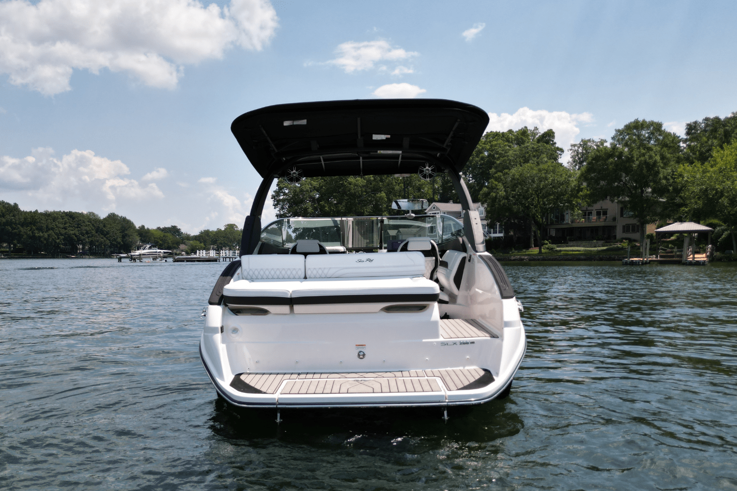 2025 Sea Ray SLX 260 Surf Image Thumbnail #2