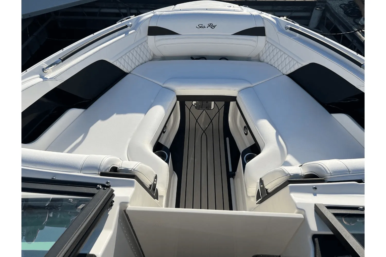 2025 Sea Ray SLX 260 Surf Image Thumbnail #12