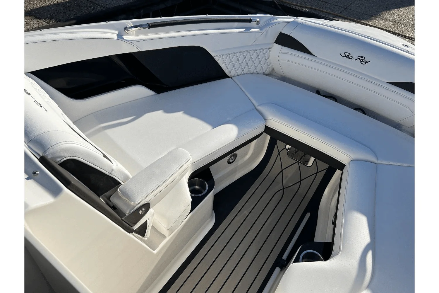 2025 Sea Ray SLX 260 Surf Image Thumbnail #11