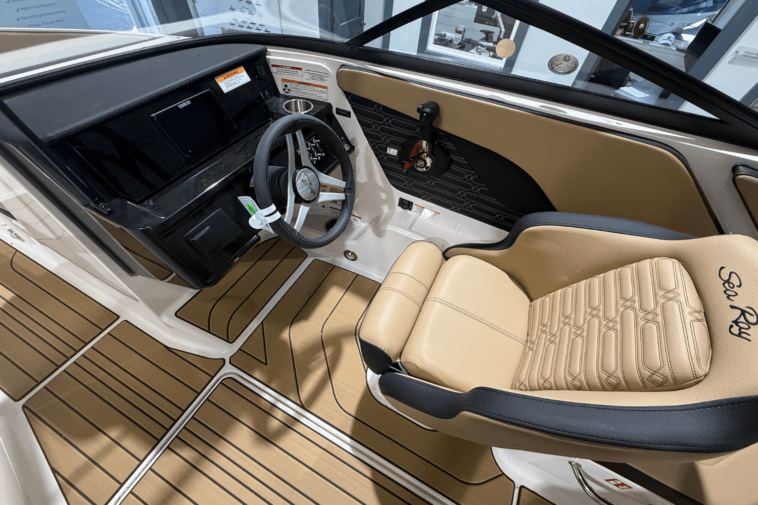 2025 Sea Ray SPX 210 Image Thumbnail #11