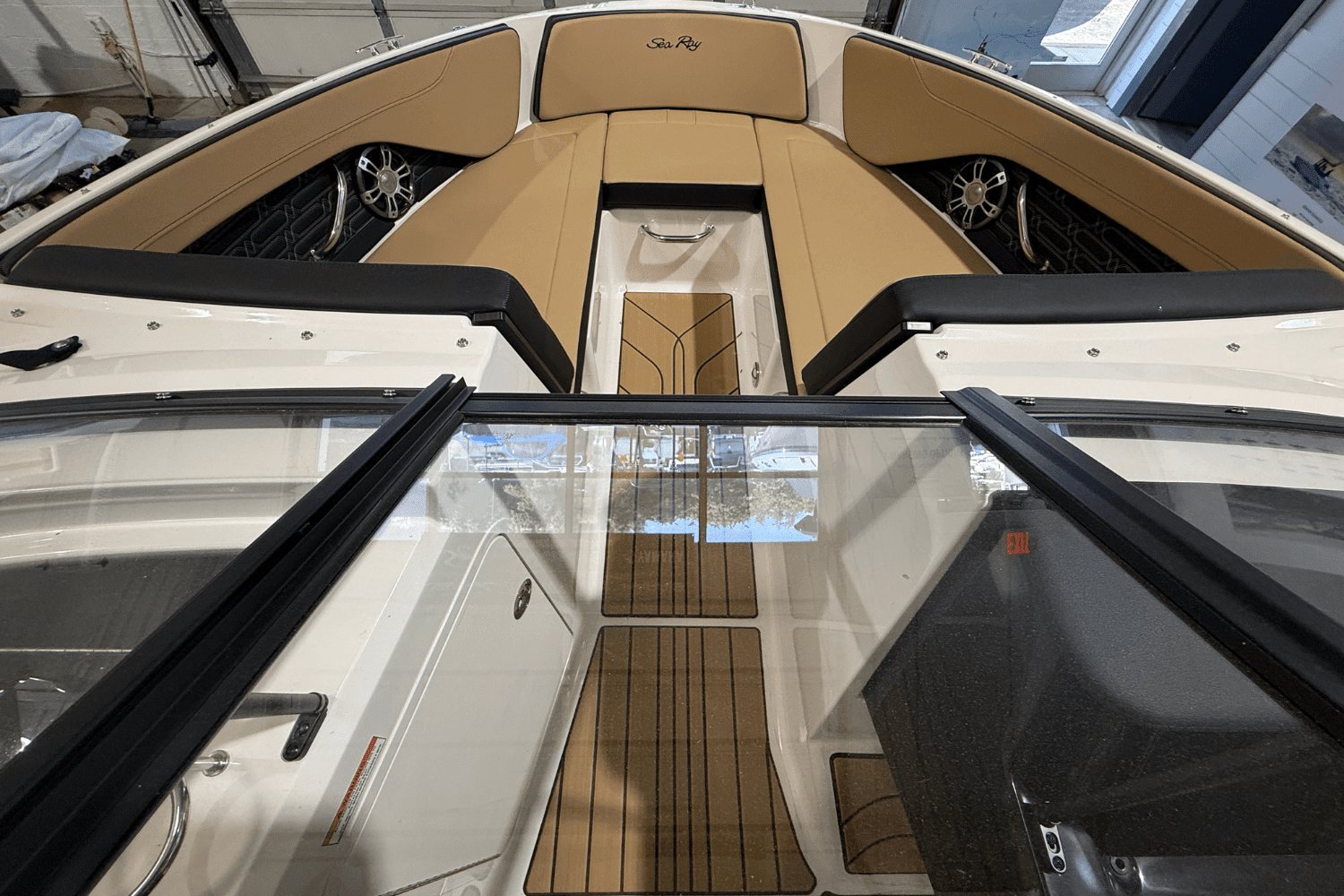 2025 Sea Ray SPX 210 Image Thumbnail #16