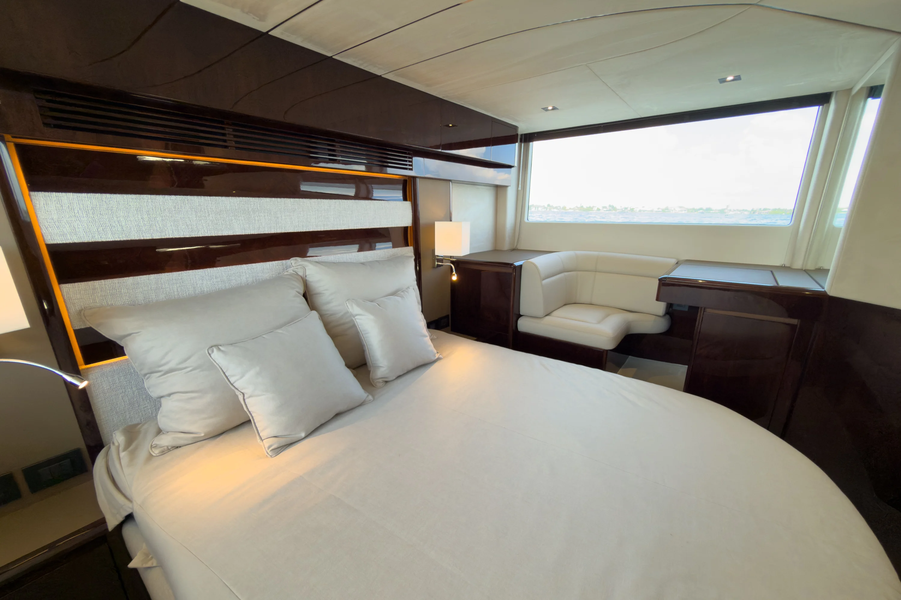 2026 Galeon 500 FLY Image Thumbnail #31