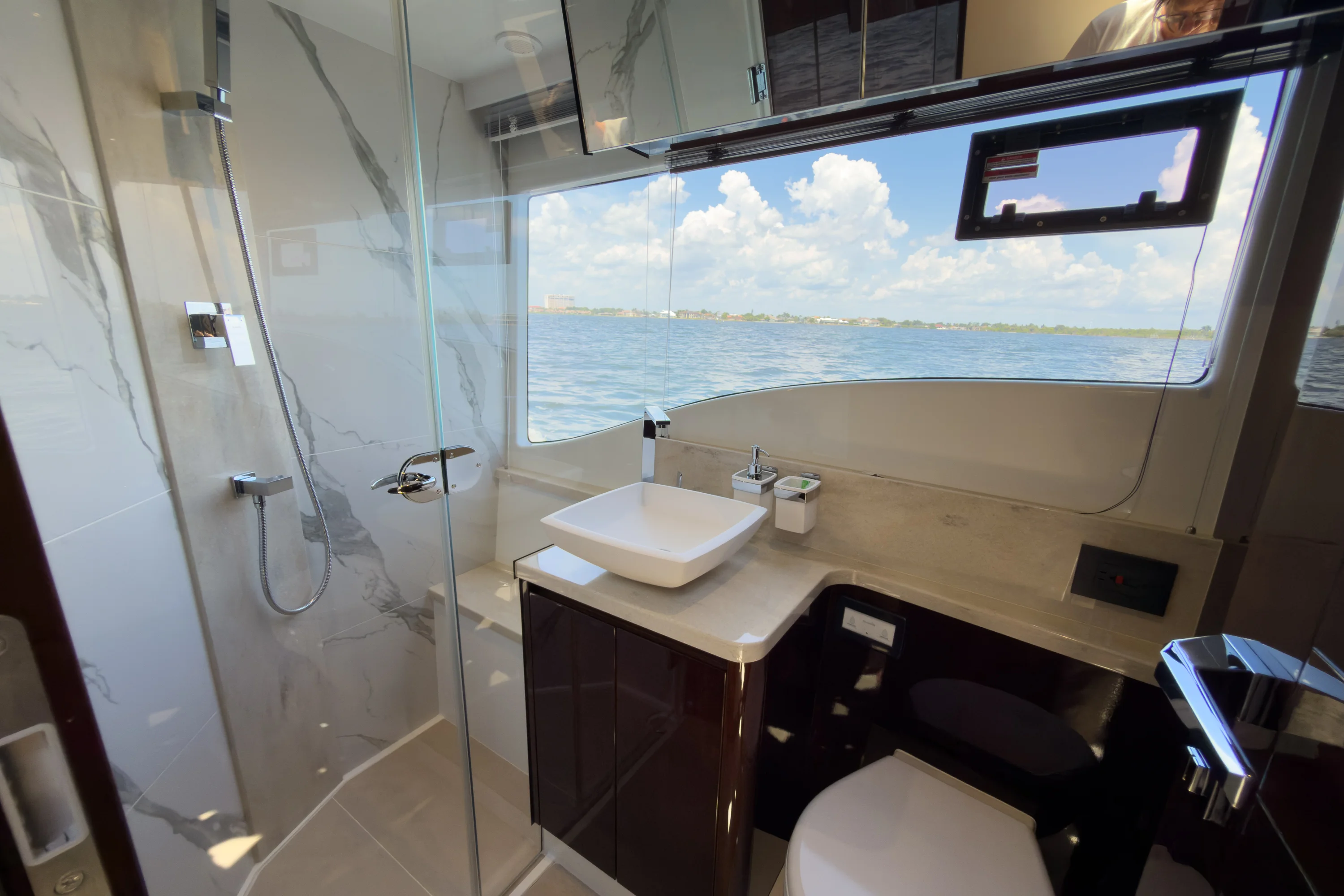 2026 Galeon 500 FLY Image Thumbnail #33