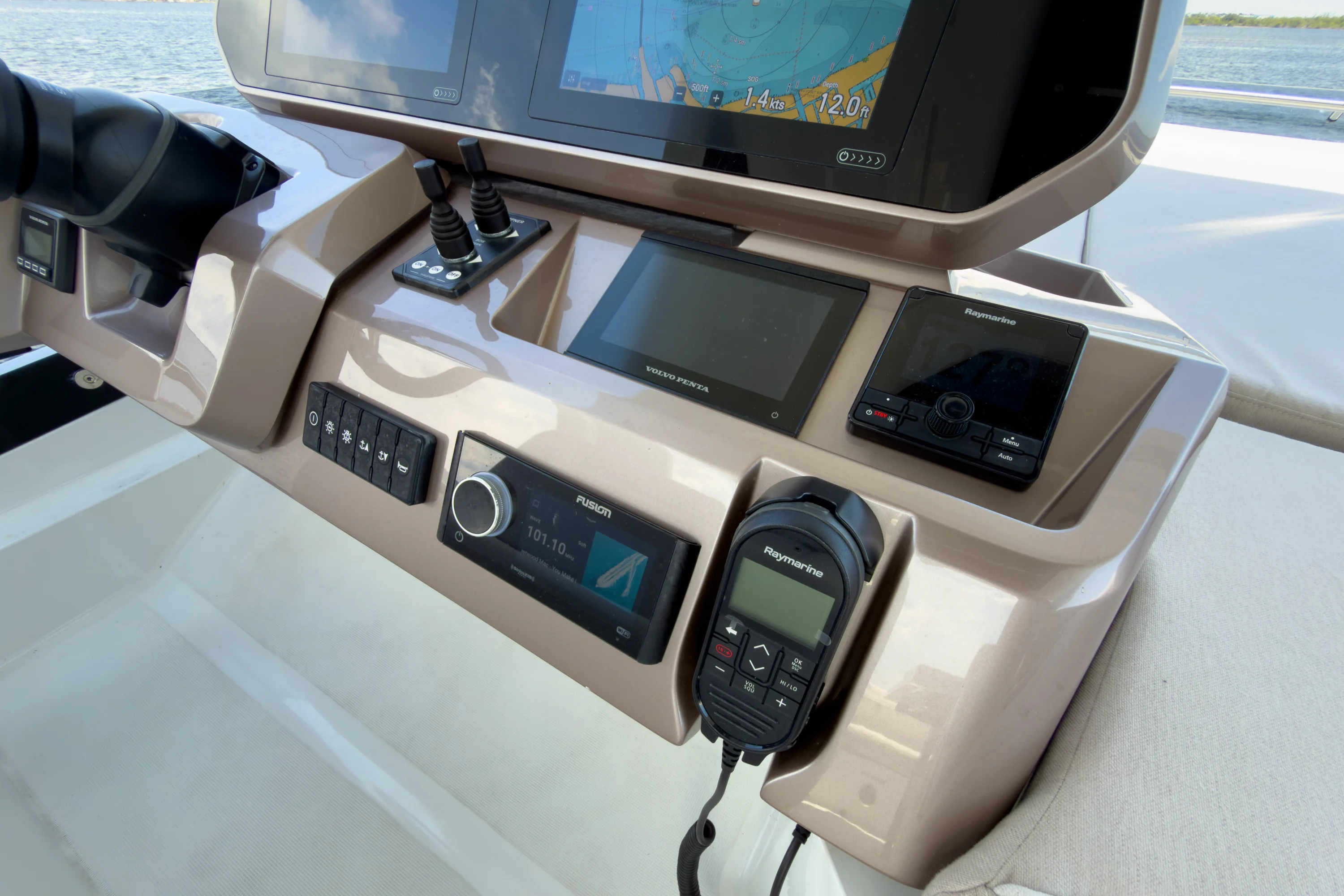 2026 Galeon 500 FLY Image Thumbnail #56