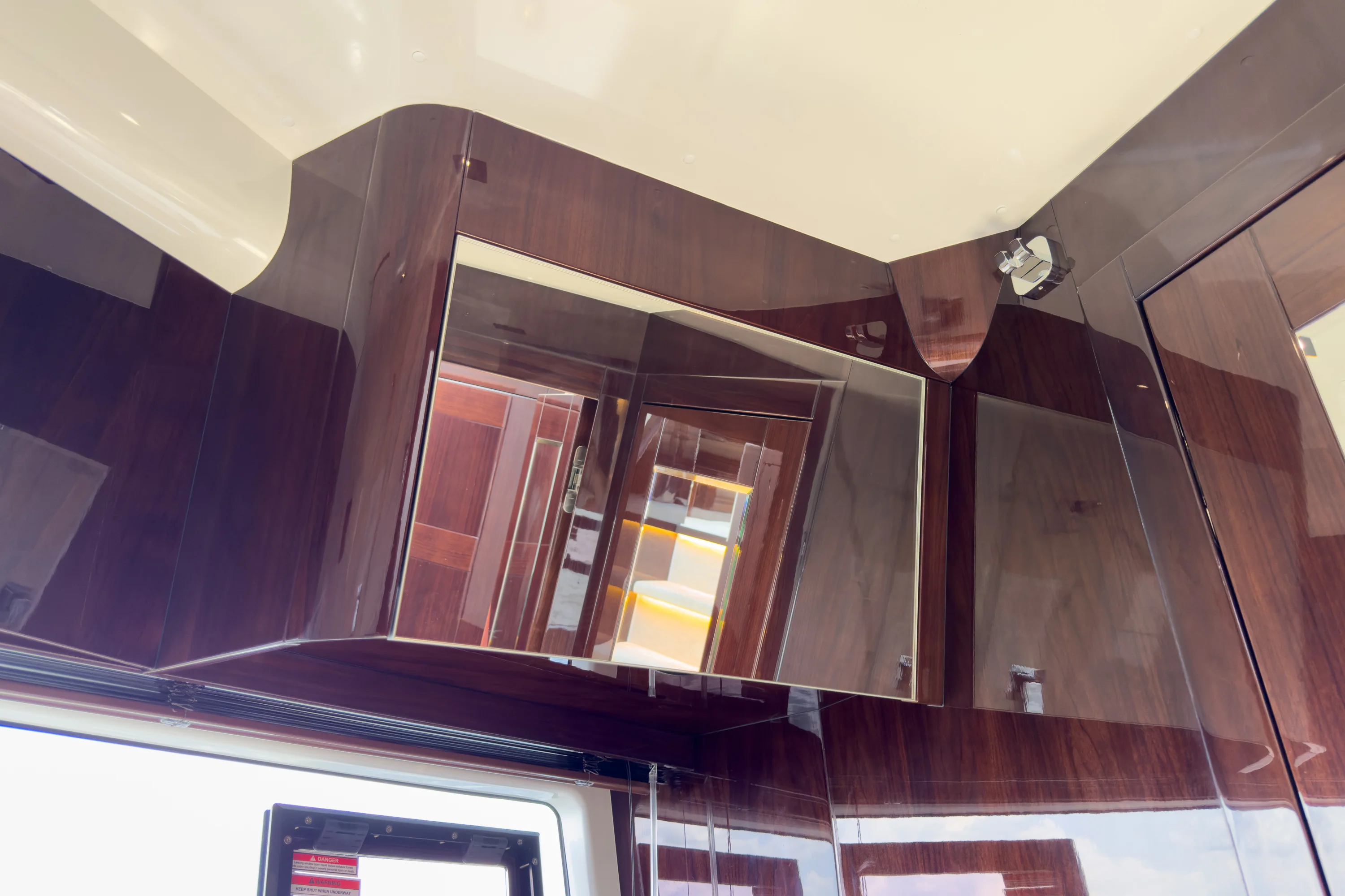 2026 Galeon 500 FLY Image Thumbnail #40
