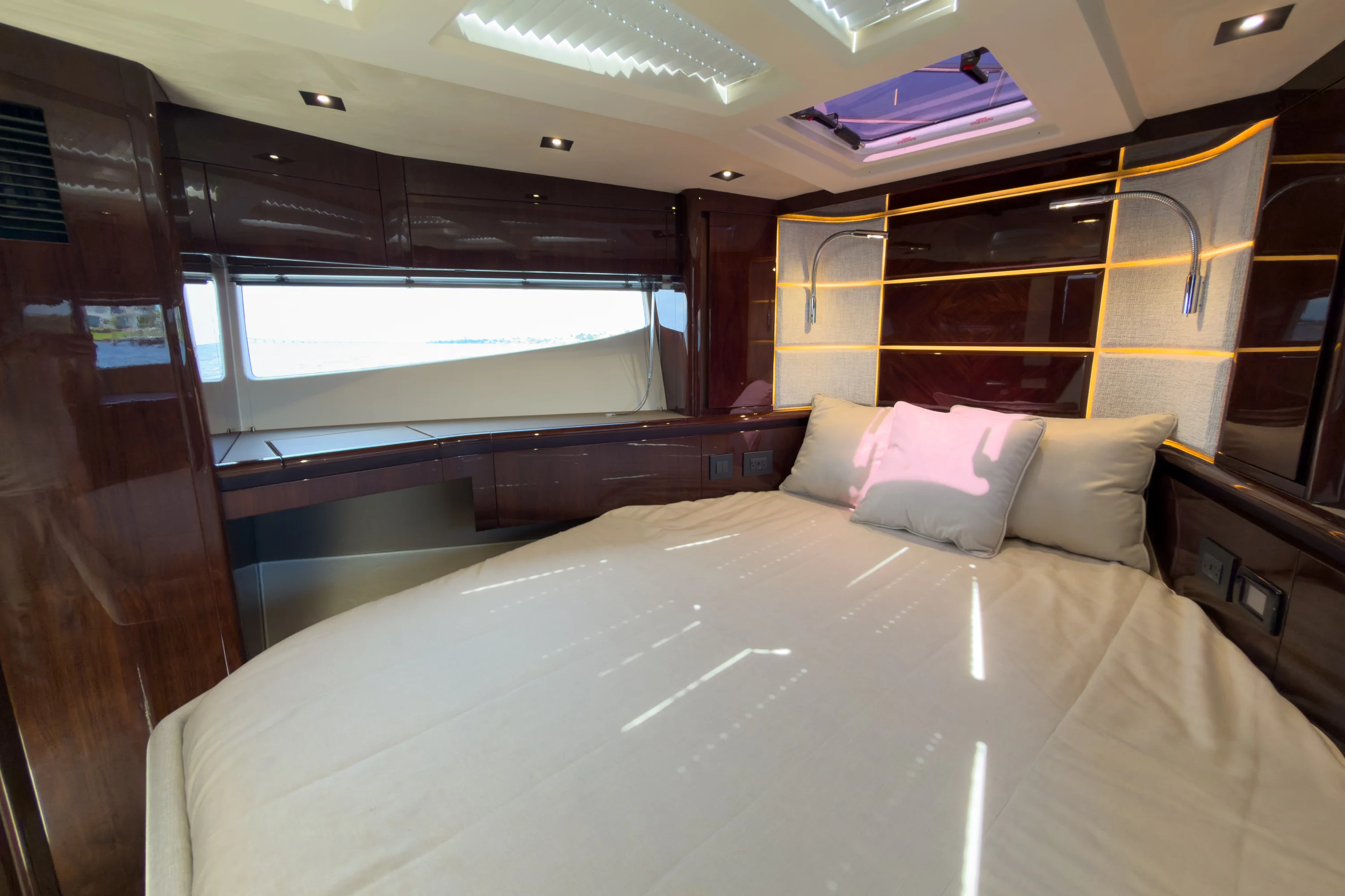 2026 Galeon 500 FLY Image Thumbnail #44