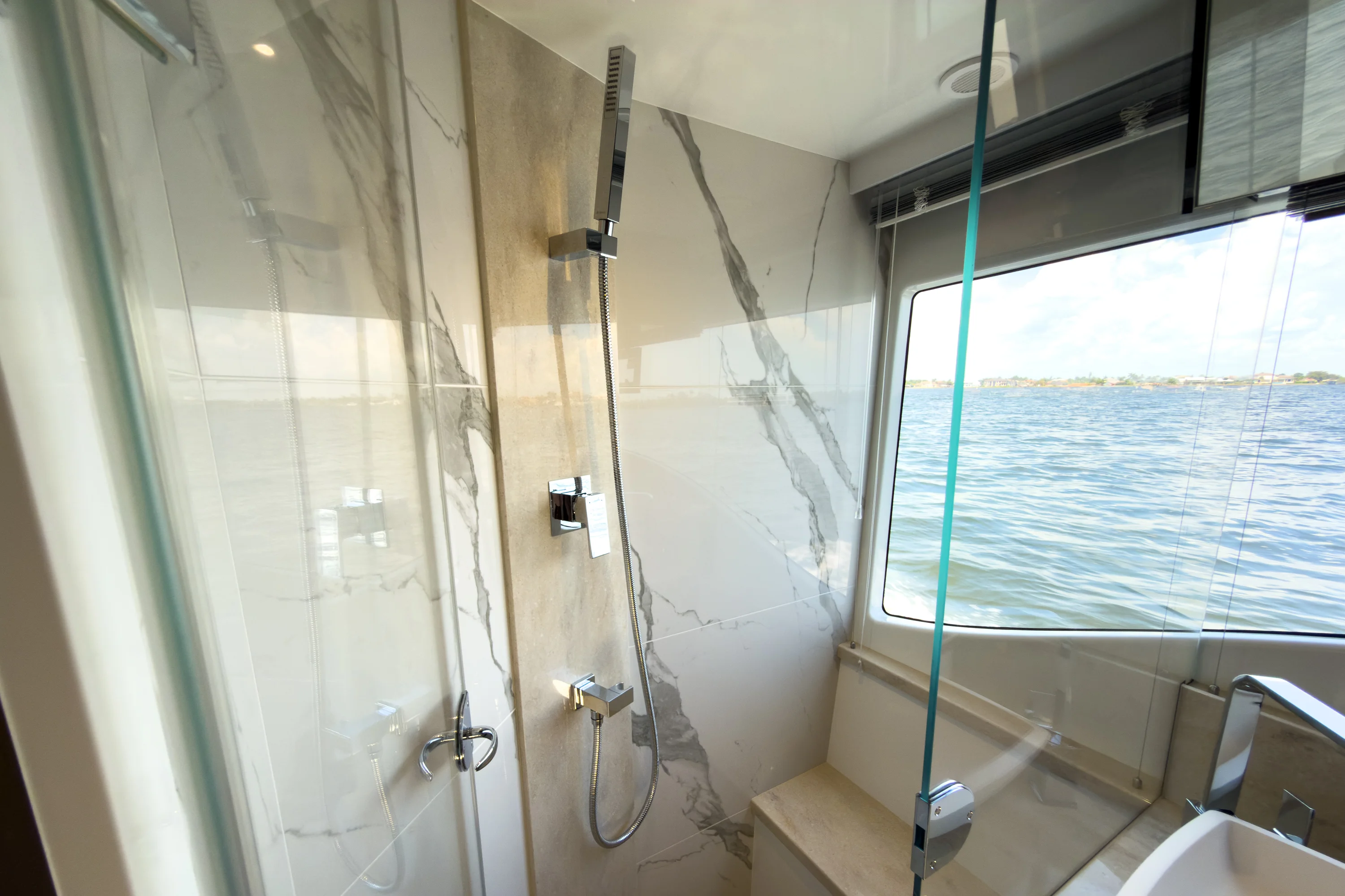 2026 Galeon 500 FLY Image Thumbnail #35