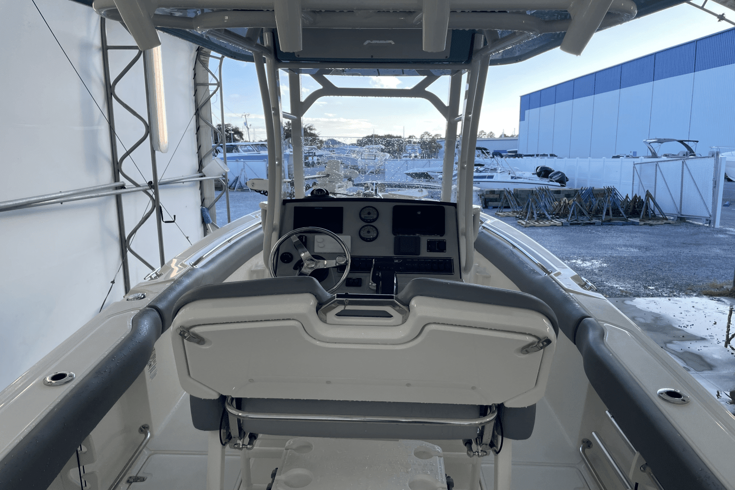 2024 Boston Whaler 230 OUTRAGE Image Thumbnail #11