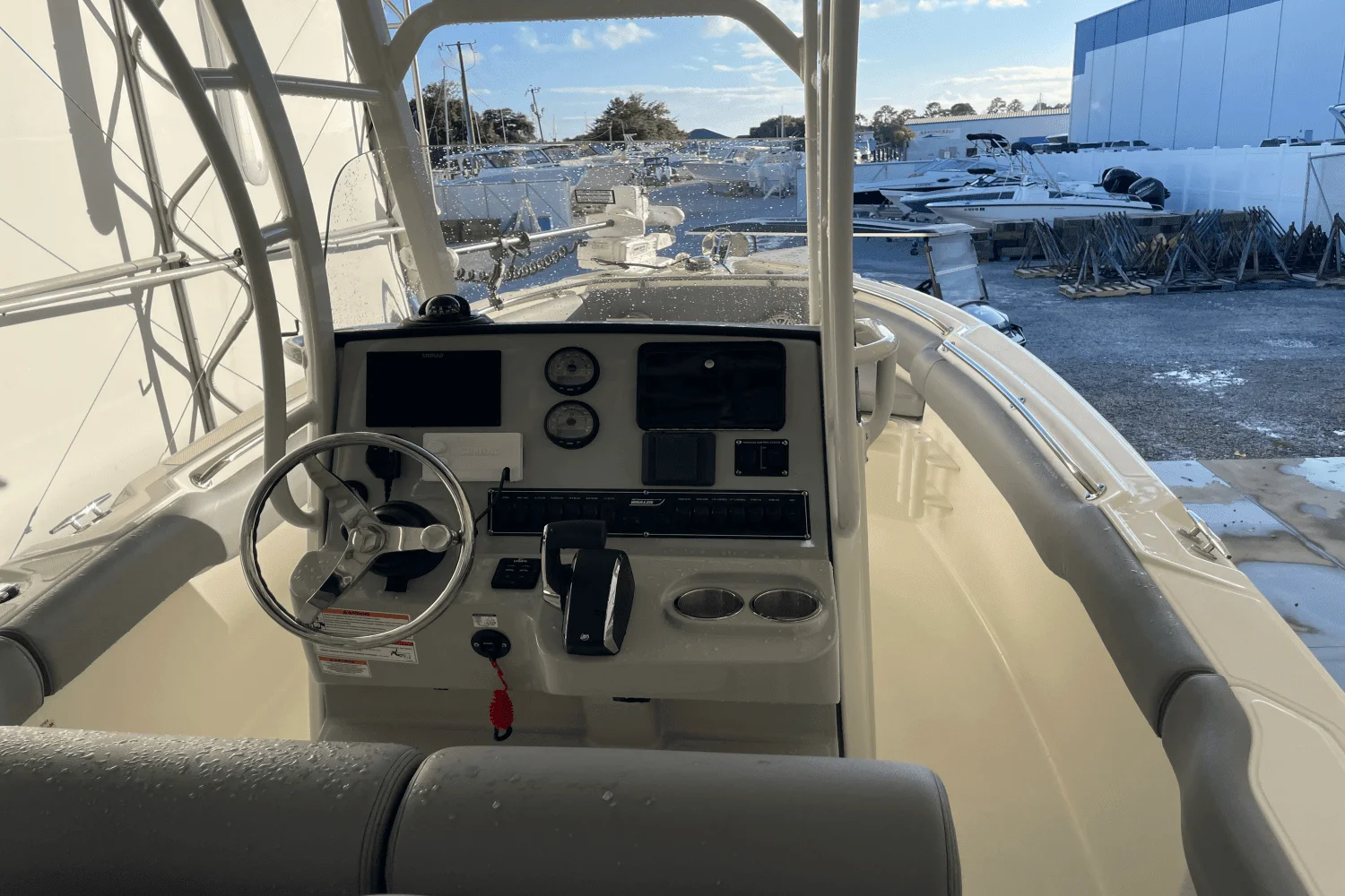 2024 Boston Whaler 230 OUTRAGE Image Thumbnail #10