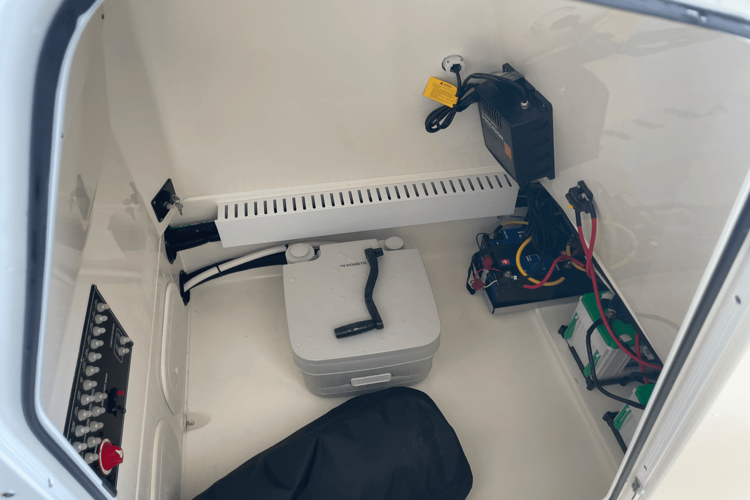 2024 Boston Whaler 230 OUTRAGE Image Thumbnail #22